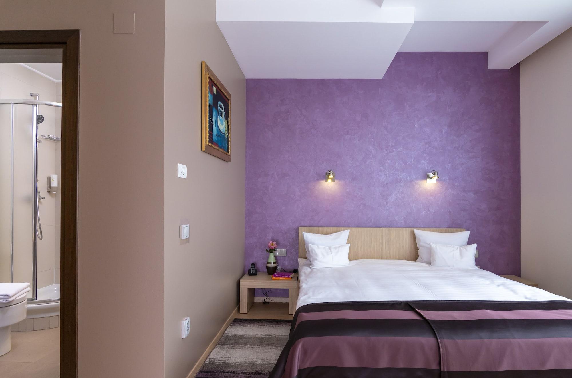 West City Hotel ฟลอเรชติ ภายนอก รูปภาพ