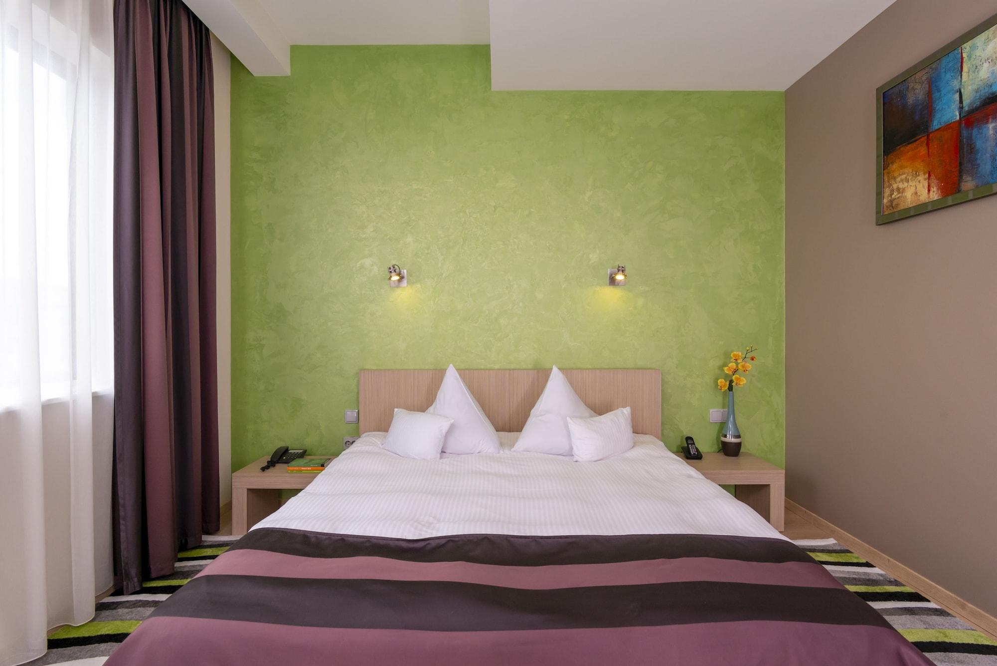 West City Hotel ฟลอเรชติ ภายนอก รูปภาพ