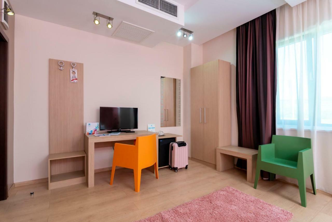 West City Hotel ฟลอเรชติ ภายนอก รูปภาพ