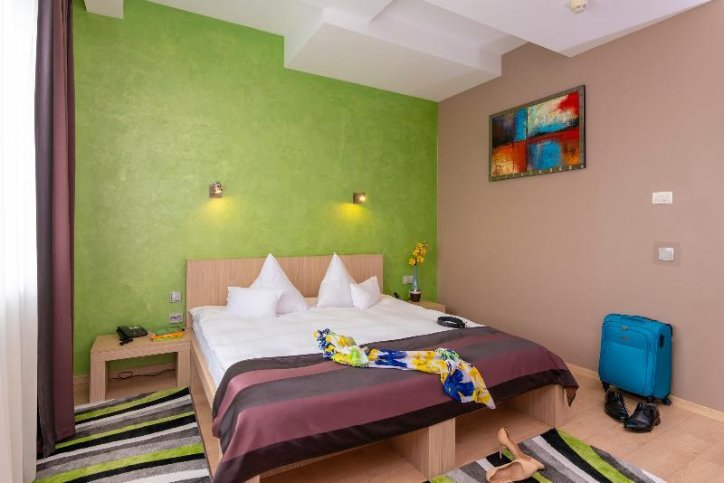 West City Hotel ฟลอเรชติ ภายนอก รูปภาพ